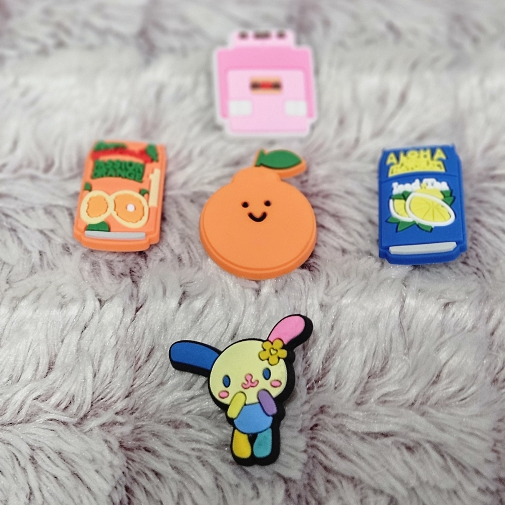 Crocs Charms - Picture 2 of 9